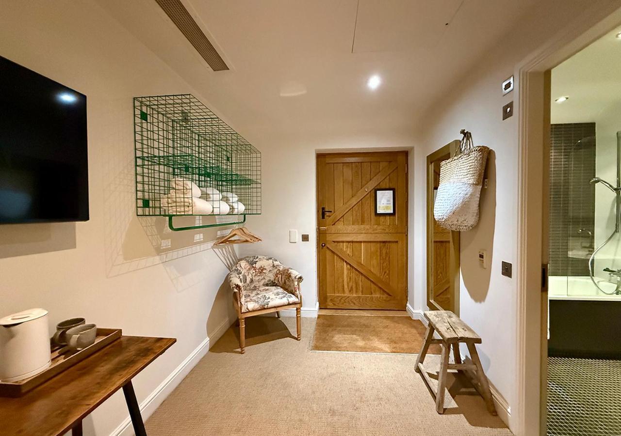 The Ridings At Theobalds Park Hotel Goff's Oak Luaran gambar