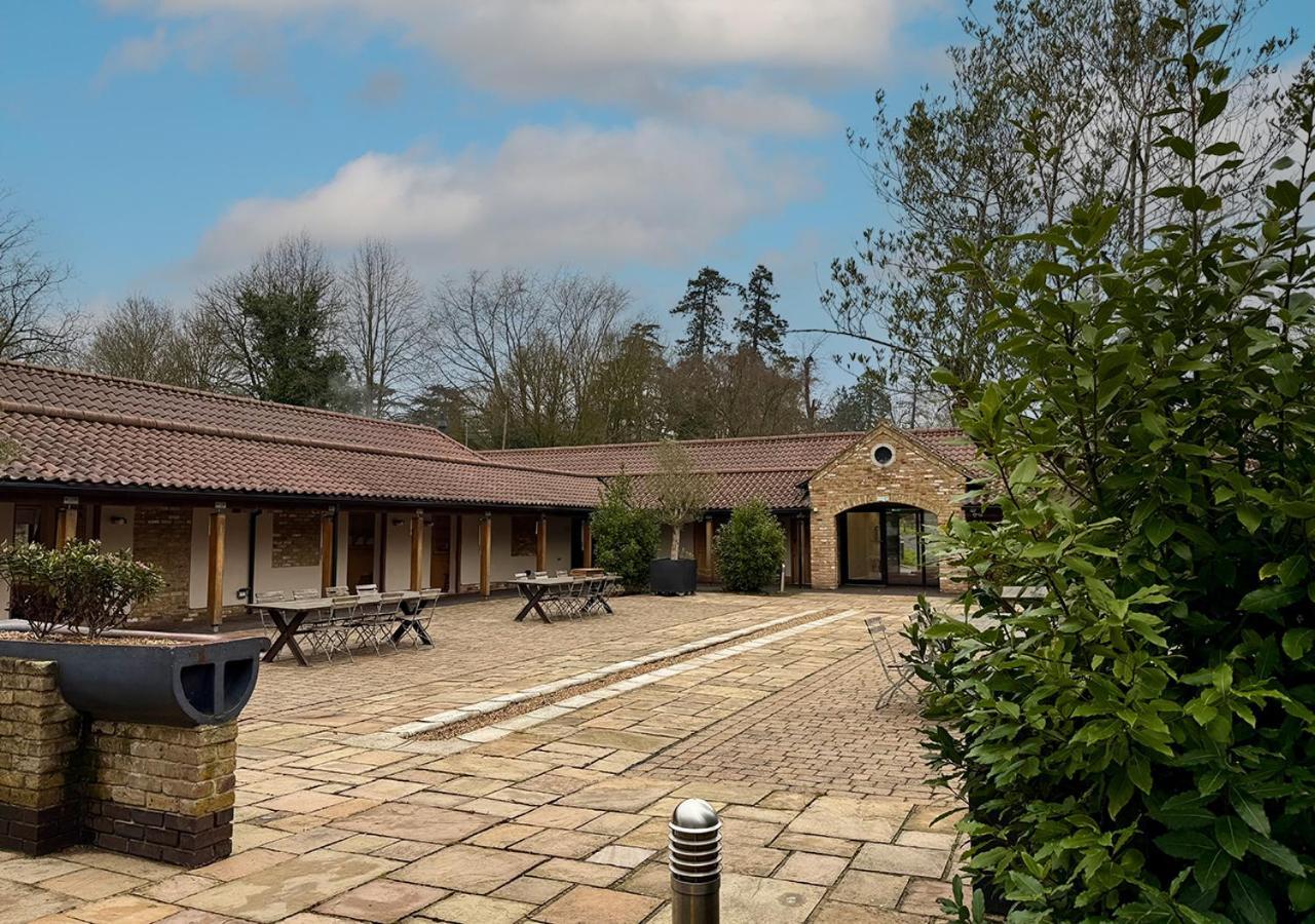 The Ridings At Theobalds Park Hotel Goff's Oak Luaran gambar